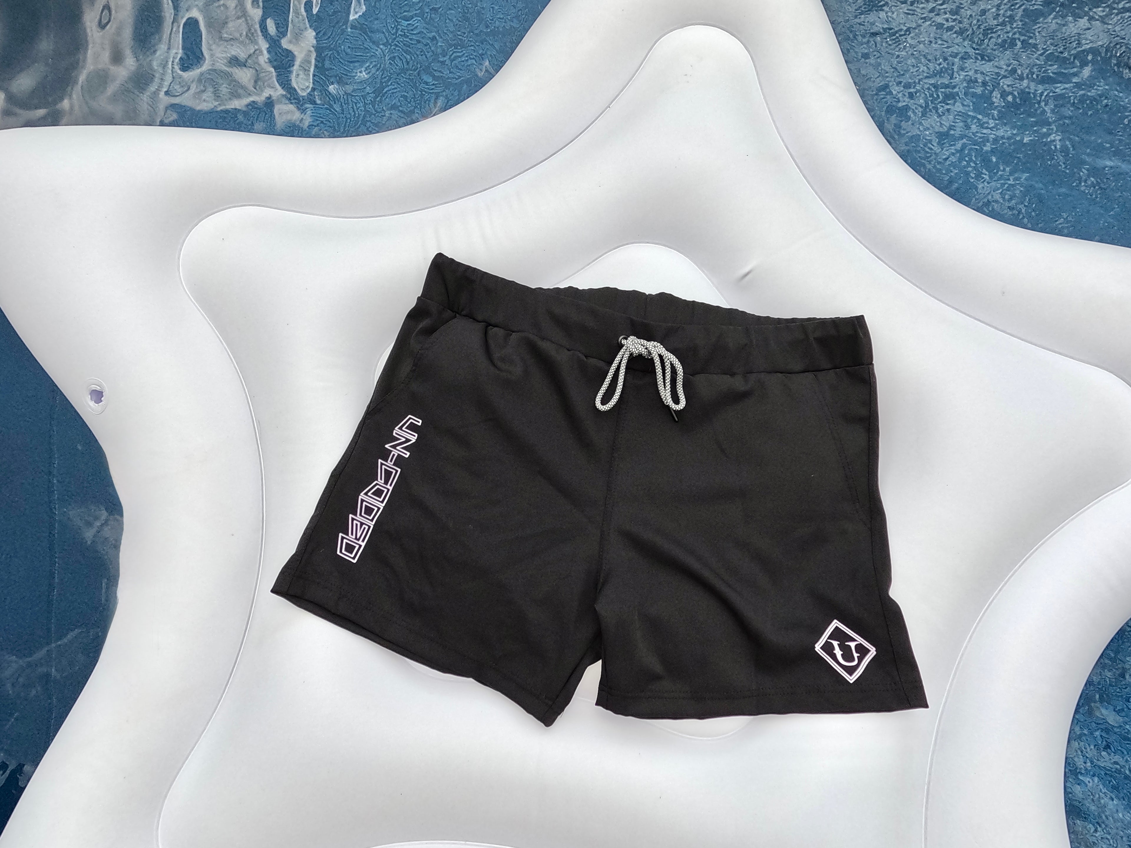 UN-COØED shorts
